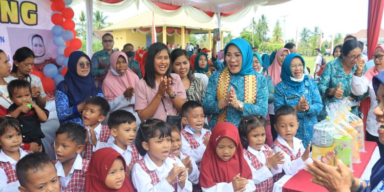 TP PKK Provinsi Lampung, Melanjutkan Kunjungan Kerja di Kampung Banjar Dewa, Tulangbawang