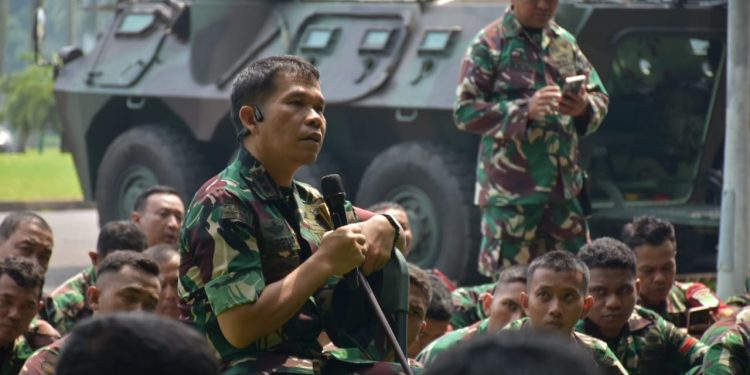 Dandim 0501/Jakarta Pusat Memberi pengarahan Kepada Pasukan Pengamanan Area Istana Presiden Dan Persiapan Hari Tenang Pemilu 2024